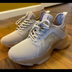 ❗️SALE ❗️Steve Madden sneakers